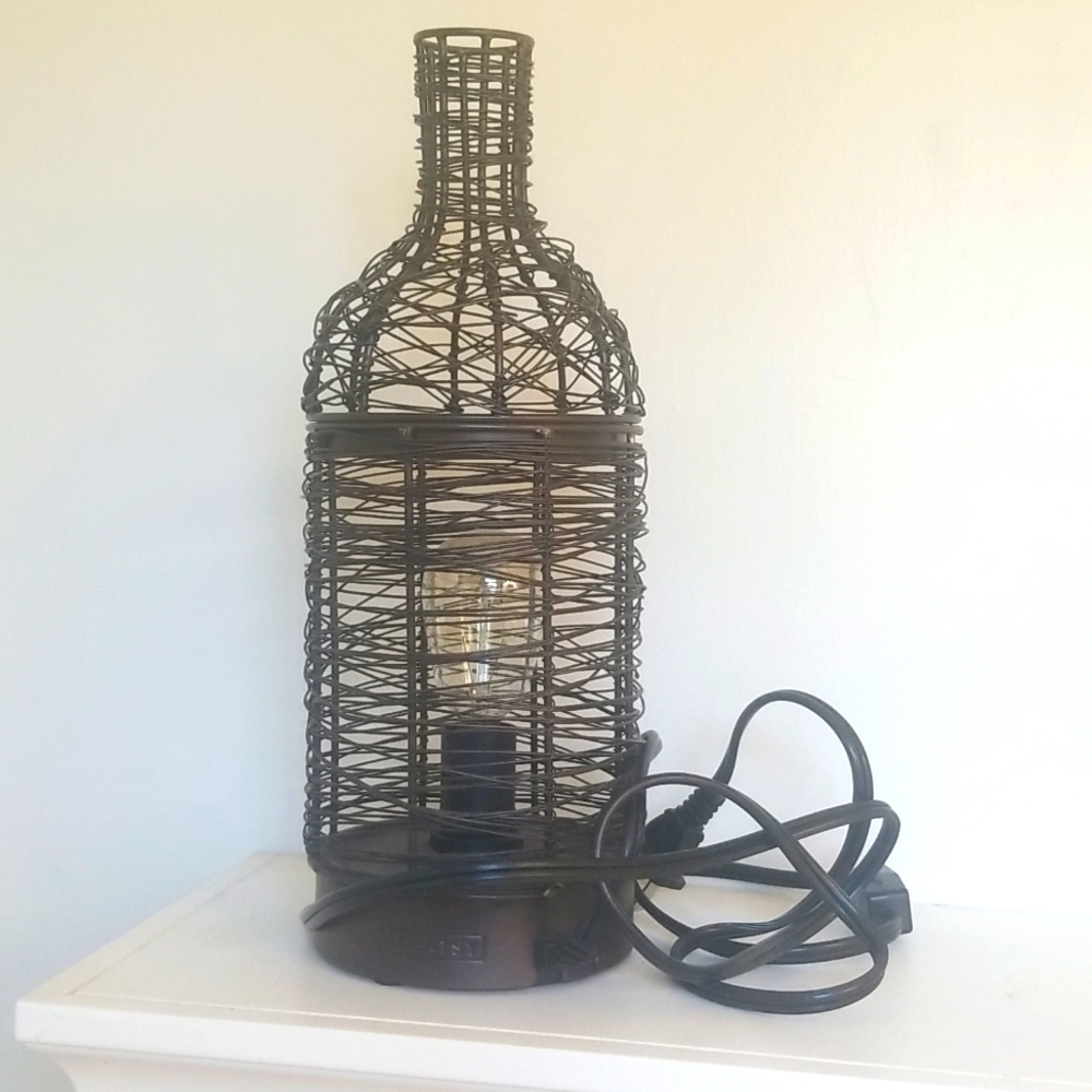 SCENTSY LAMP